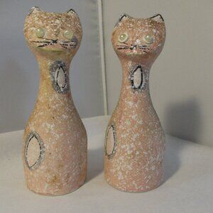 Vintage speckled Pink MCM Mid-Century Cat Salt & Pepper Shakers